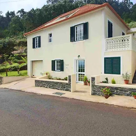 Elegant In + Terrace + 120 M² * Levada Grande