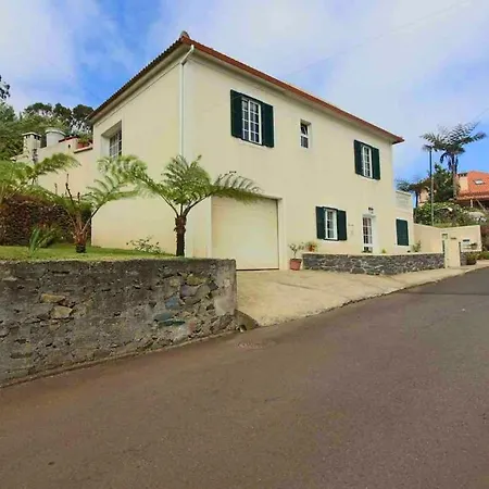 Διαμέρισμα Elegant In + Terrace + 120 M² Levada Grande
