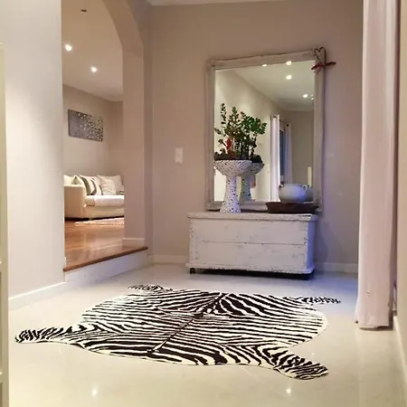 Elegant In + Terrace + 120 M² * Levada Grande