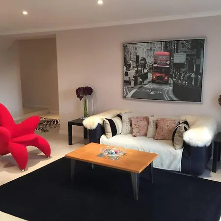 Elegant In + Terrace + 120 M² Apartment *