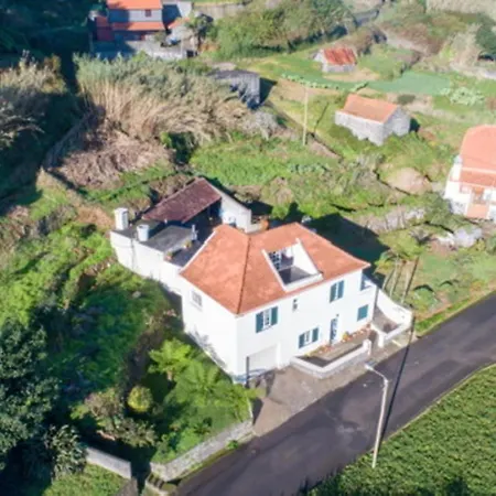 Elegant In + Terrace + 120 M² * Levada Grande
