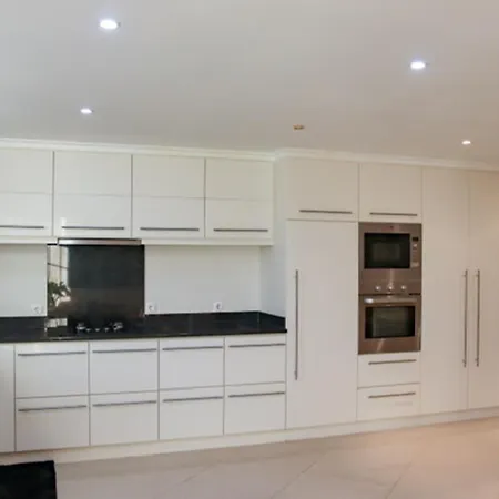 Elegant In + Terrace + 120 M² Levada Grande